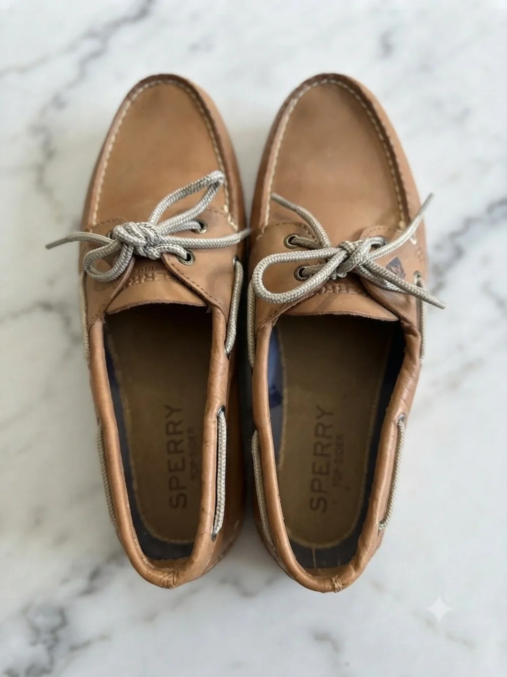 Sperry Men's Classic Tan Leather Boat Shoes with Contrast Laces Size 11W